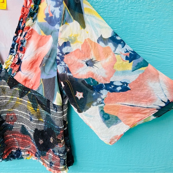 BOHO SILK SMOCKED BODICE V-NECK FLOWY FLORAL PRINT TOP SIZE 8 - Picture 4 of 6